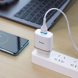 Сетевое зарядное устройство + кабель 1м MicroUSB Hoco Smart Charger QC3.0, 18W, быстрая зарядка, 86x44x26 мм