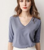 Пуловер с v-образным вырезом