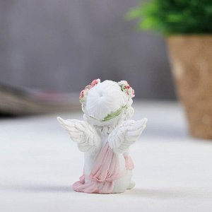 Сувенир полистоун "Малышка-ангел в платьице в розовом веночке сидит" 5.7х4.5х4.5 см