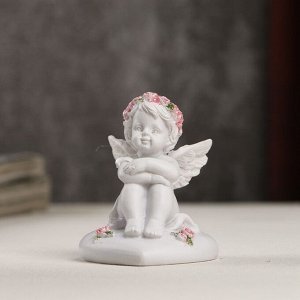 Сувенир полистоун "Белоснежный ангел в розовом веночке на сердце" 6.2х5х4.5 см