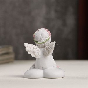 Сувенир полистоун "Белоснежный ангел в розовом веночке на сердце" 6.2х5х4.5 см