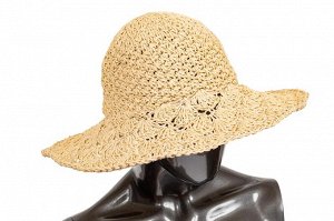 Летняя шляпка с ажурным плетением молочного цвета