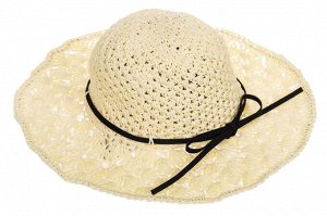 Летняя шляпка с ажурным плетением молочного цвета и чёрным бантом