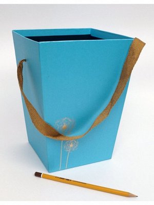 Коробка для цветов 22,5 х16 х16 см с ручкой