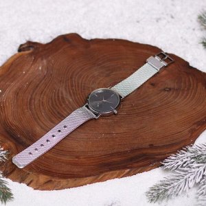 Мужского набор "Благополучия в Новом году!", наручные часы и ремень (122х3,7 см)