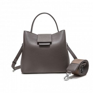 Т.серый Женская сумка-тоут от бренда Mironpan выполнена из зернистой натуральной кожи. Внутри сумочки 2 отделения, разделенных карманом на молнии посередине. На внутренней задней стенке сумки - карман