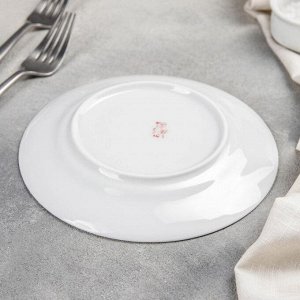 Тарелка фарфоровая «Ромашка», d=17 см, белая