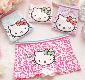 Трусики-шорты для девочки с принтом "Hello Kitty" (4 шт)