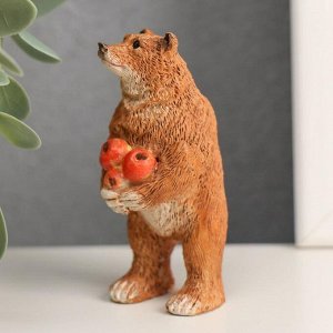 Сувенир полистоун миниатюра "Мишка с яблоками" 7х3,5х3 см