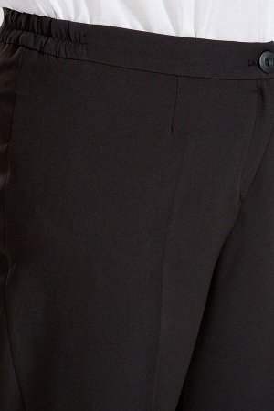 Брюки Классические прямые брюки со стрелками  из костюмной ткани "Барби"отлично дополнят ваш гардероб. Брюки с высокой посадкой, на комбинированном поясе, с застежкой на тесьму - молнию и пуговицу.  О