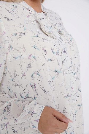 Блузка Женственная блуза на подкладке, верх - шифон в нежный принт, нижний слой - однотон. По переду прилегание по груди за счет вытачек, по спинке отрезная кокетка, дополнена мелкой сборкой. Оригинал