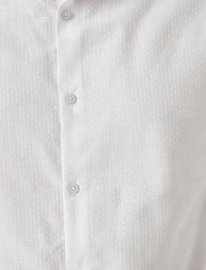 Рубашка Материал: %55  Хлопок, %45 Полиэстер Параметры модели: рост: 188 cm, грудь: 98, талия: 82, бедра: 95 Надет размер: S