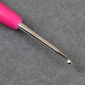 Крючок для вязания, с силиконовой ручкой, d = 3 мм, 14 см, цвет МИКС