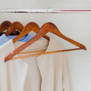 Вешалка-плечики для одежды с перекладиной, размер 46-48, цвет орех