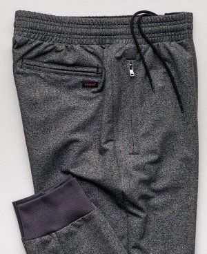Спорт Брюки ERD
Мужские брюки, два боковых кармана на молниях, задний карман на молнии, широкая эластичная резинка на поясе + фиксирующий шнурок,  низ брюк на манжетах. Фабричное производство, правиль