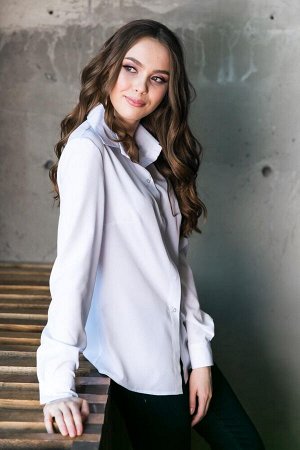 Блуза Материал: ниагара - легкая блузочная ткань. Состав: 50% вискоза, 39% полиэстер, 11% нейлон. Цвет изделия может отличаться на полтона от фотографии,  размеры 42-48. Длина по спинке 63см. Длина ру
