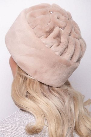 Шапка Размер 56-58

Элегантная женская шапка мягкой формы из искусственного меха (имитация – кролик).