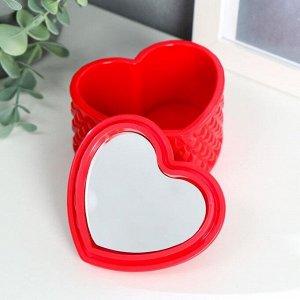 Шкатулка пластик "Красное сердце с цветком" 6,5х8,7х8 см