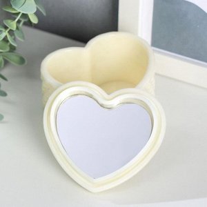 Шкатулка пластик "Белое сердце с розой" 6,5х8,7х8 см