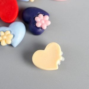 Декор для творчества пластик "Сердце с цветочком" набор 20 шт матовый МИКС 1,3х1,3 см