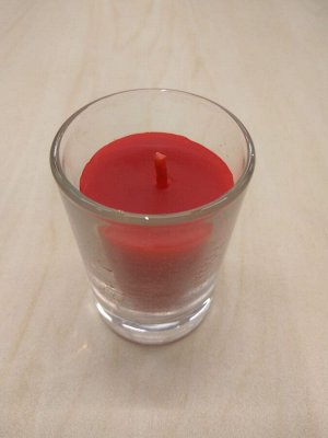Свеча в стопке красная, H-7 см, время горения более 7 часов
