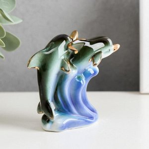 Сувенир керамика "2 дельфина на волне" 7х8,4х3,4 см