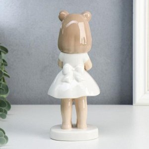 Сувенир керамика "Малышка в белом платье с мишкой в руках" 18х7,3х7,3 см