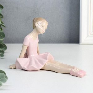 Сувенир керамика "Маленькая балерина в розовой пачке - тянет носочки" 11,5х16,3х10,7 см