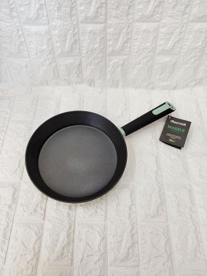 Сковорода с антипригарным покрытием, 22 см