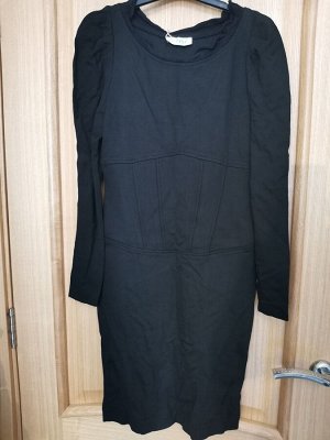 Платье чёрное трикотажное