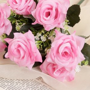 Букет "Розы в белых цветочках" 4*26 см, микс