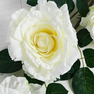 Цветы искусственные "Три пышных розы" 14*110 см, белый