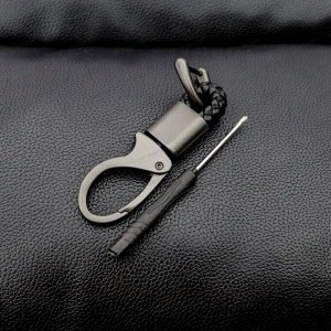 Брелок на ключи (карабин с кожаным ремешком), отвертка в комплекте