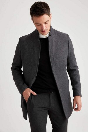 Приталенное длинное пальто из смесовой шерсти с воротником-стойкой