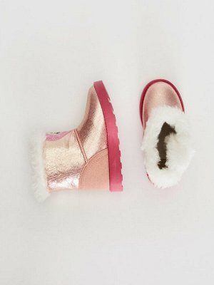 Ботинки Тип товара: Ботинки
Подошва с подсветкой: Без светодиода
Способ закрытия обуви: Без шнуровки
РАЗМЕР: 25, 26
ЦВЕТ: Sweet Pink
СОСТАВ: Верхние материалы: %0 Текстильный материал (100% полиэстер)