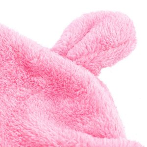 Шапка Состав: Верх- 100% полиэстер, Подкладка- 100% полиэстер, Утеплитель- 100% полиэстер; 
Цвет: светло-розовый
Прелестная розовая шапочка из искусственного меха на флисовой подкладке доставит девочк