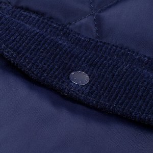 Куртка Состав: Верх- 100% полиэстер, Подкладка- 55% вискоза, 45% полиэстер, Наполнитель- 100% полиэстер, 260 г/м2
 Цвет: тёмно-синий
 Год: 2020
Модная текстильная куртка с вельветовыми вставками на ка