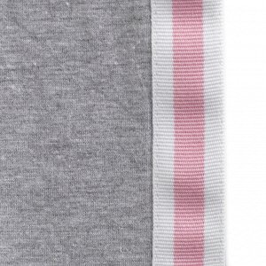 Брюки Состав: 95% хлопок, 5% эластан
Цвет: светло-серый, розовый, белый

Трикотажные брюки для девочек выполнены из приятной на ощупь ткани на эластичном поясе. Модель выполнена в светло-серой расцвет