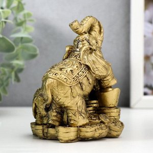 Нэцкэ фигурка «Слон со слоненком - хоботы вверх, на монетах», полистоун, под бронзу, 10*7.2*6.8 см