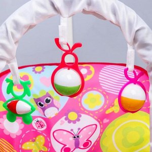 Шезлонг-качалка для новорождённых «Цветы», игровая дуга, съёмные игрушки МИКС