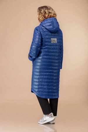 Пальто Пальто Svetlana Style 1461 синее 
Состав ткани: ПЭ-100%; 
Рост: 164 см.

Пальто женское прямого силуэта. Линия плеча спущена. Рукав втачной с отложной манжетой. Центральная застежка на молнию.
