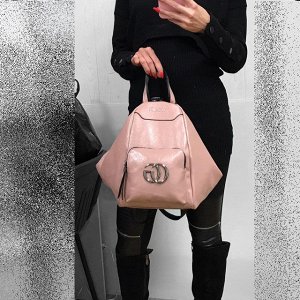 Шикарная сумка-рюкзак Co_GO из эко-кожи стильной фактуры пудрового цвета.