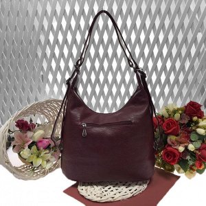 Функциональная сумка-рюкзак Verita из качественной матовой эко-кожи цвета спелой вишни.