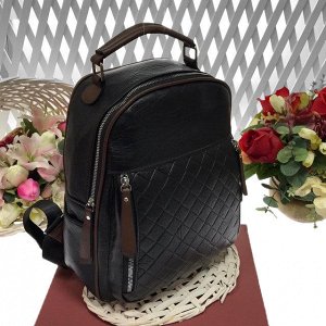 Модный рюкзак Omnia из плотной эко-кожи чёрного цвета.