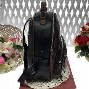 Модный рюкзак Brillians из плотной эко-кожи чёрного цвета.