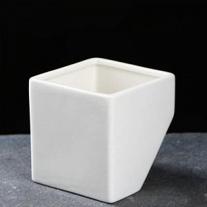 Кашпо керамическое "Куб под наклоном" 9*9*11см