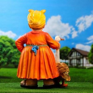 Садовая фигура "Хозяйка с гусем" 78см оранжевое платье