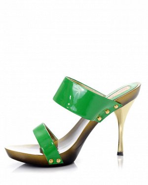 Шлепки Страна производитель: Китай
Вид обуви: Мюли
Размер женской обуви x: 35
Полнота обуви: Тип «F» или «Fx»
Материал верха: Лаковая кожа натуральная
Стиль: Городской
Цвет: Зелёный
Каблук/Подошва: Ка