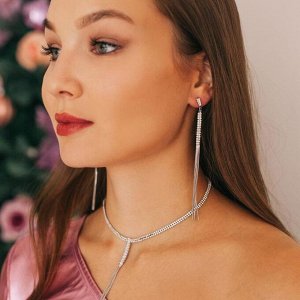 Серьги висячие со стразами «Капель» блеск, белые в серебре, 11 см