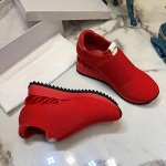 Кроссовки